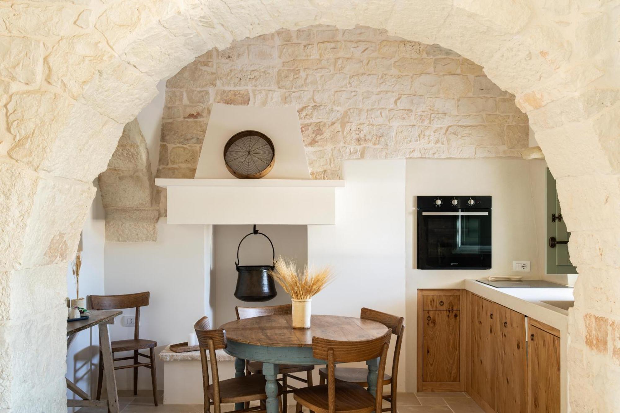 Trullo Jale - Boutique Apartments 오스투니 외부 사진